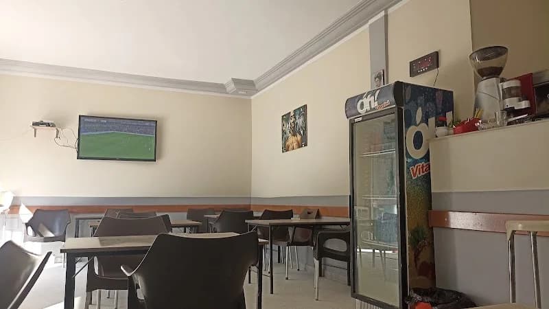 Cafe Royale à Mnihla