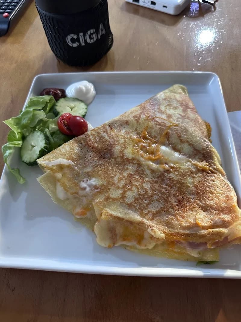 Crêpe HOLIC boumhel à Bou Mhel el-Bassatine