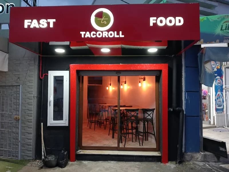 Tacoroll fast food à Ezzouhour