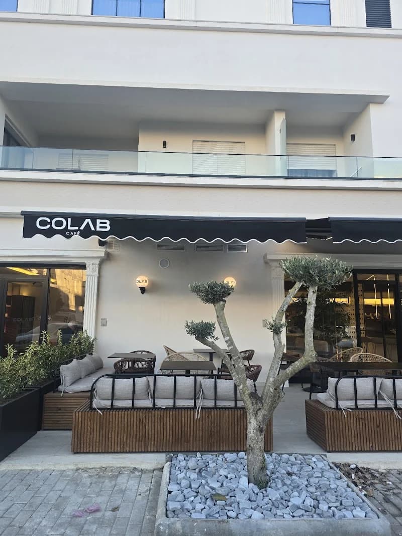 COLAB CAFÉ à La Goulette
