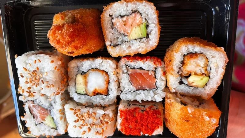 chimo sushi à Bou Mhel el-Bassatine