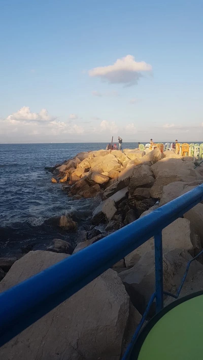 Café abou aziz à Rades