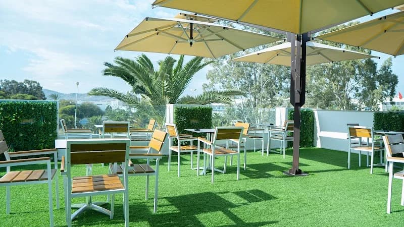 Café Restaurant glamour KMJ à La Soukra