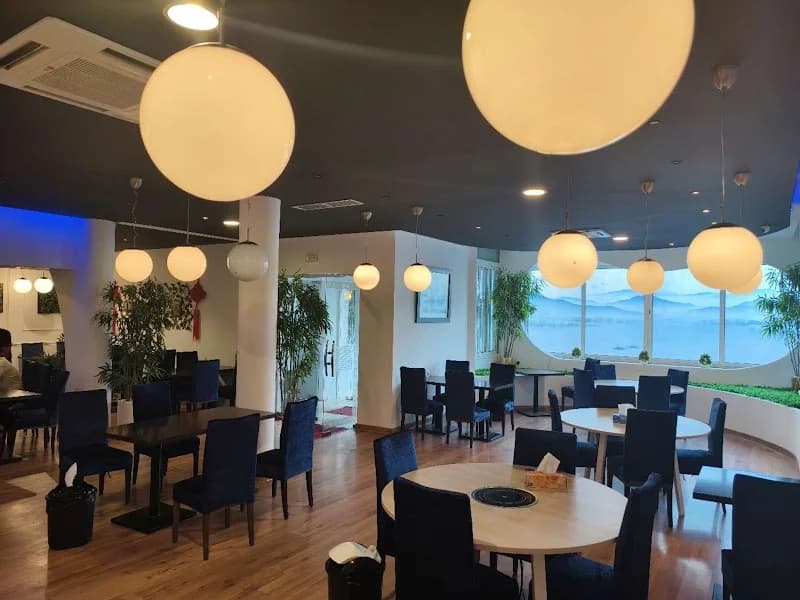 Restaurant LA GRANDE MURAILLE 长城餐厅 à Lac 1