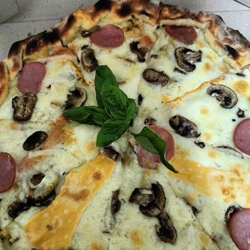 Pizzeria Top Pizza Delivery à Le Kram