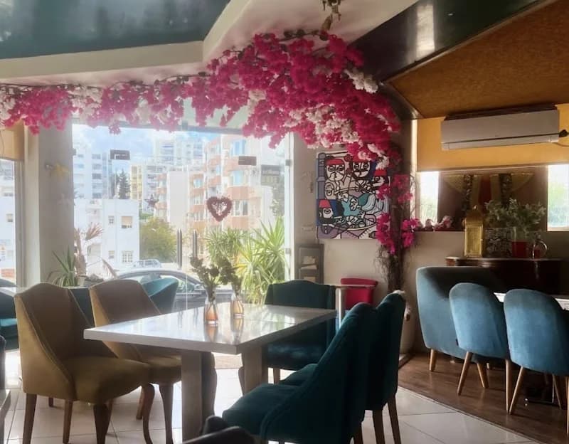 Gathé Coffee & Food House à El Omrane