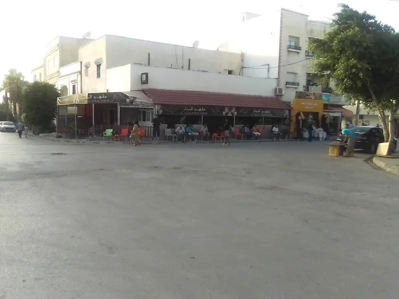 Café Najjar à Bou Mhel el-Bassatine