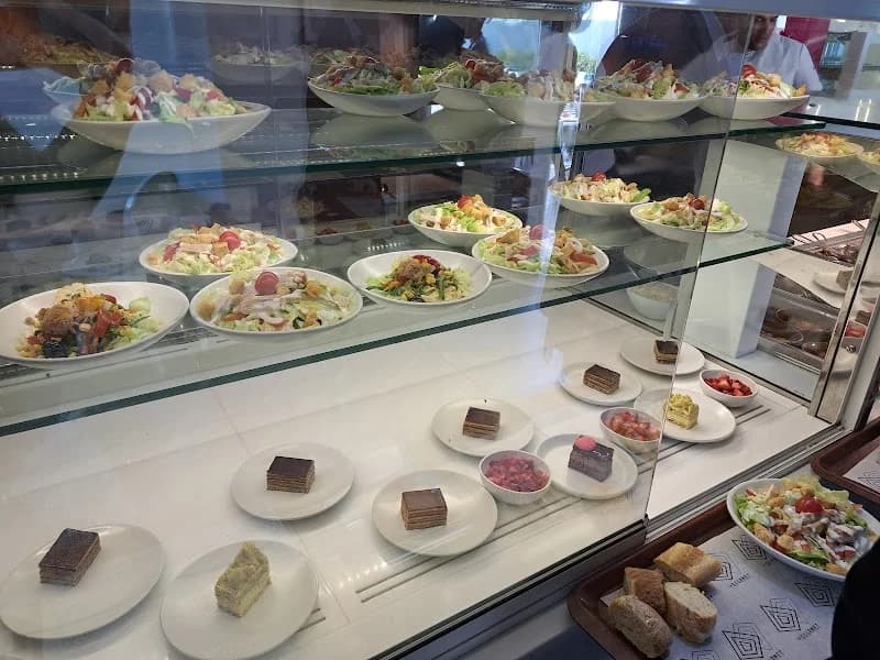 LE GOURMET PATISSERIE & SELF SERVICE à La Goulette