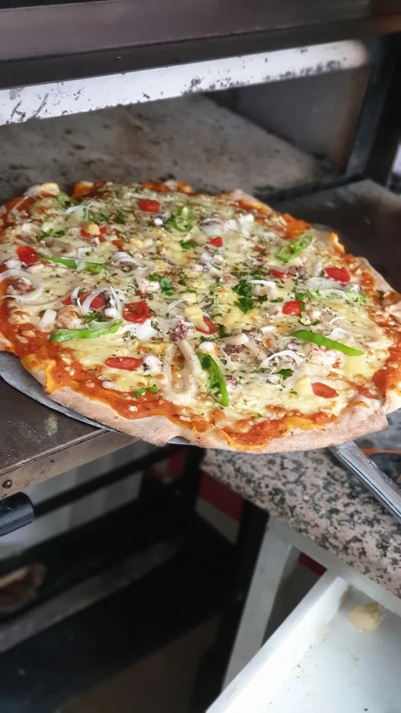 Pizzeria romario à El Omrane