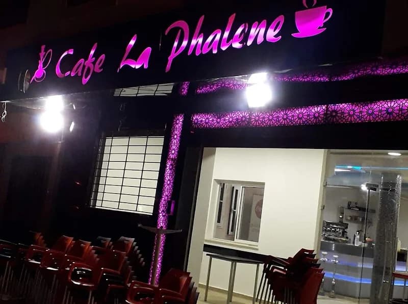 Salon de thé resto 6 ème avenue à La Soukra