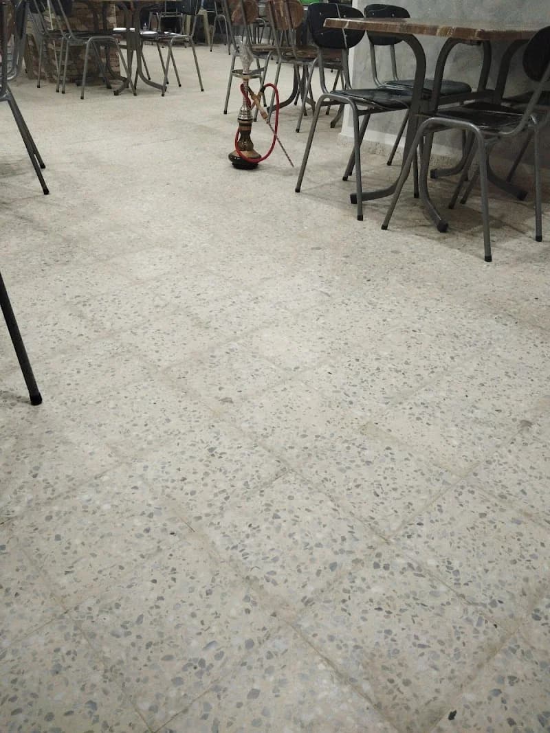 مقهى حسين جندوبي à Raoued
