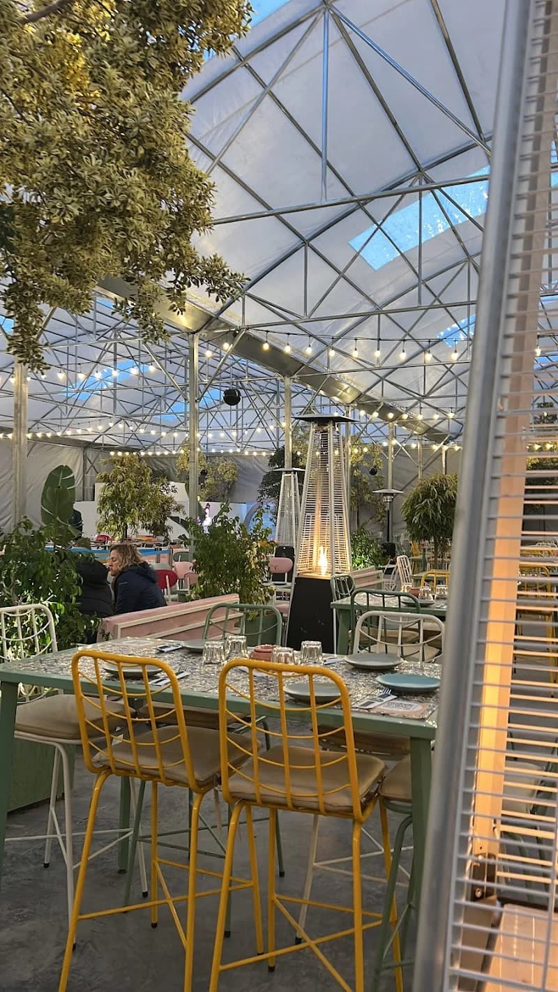 Utopia Soukra - Food Market à Cite El Khadra