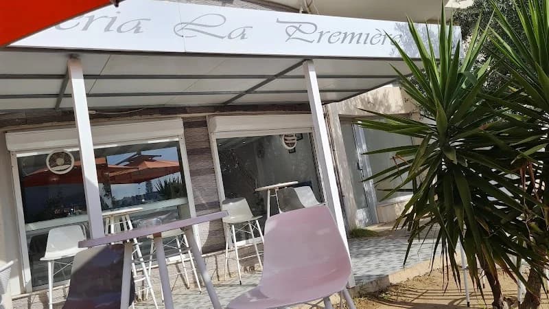 Cafétéria la Première à Lac 1