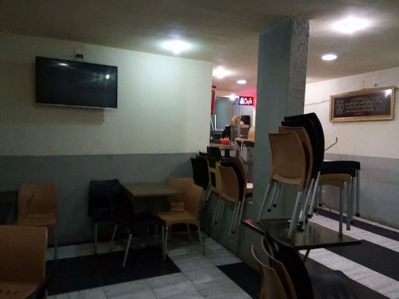 Café DEJDI à Ouardia