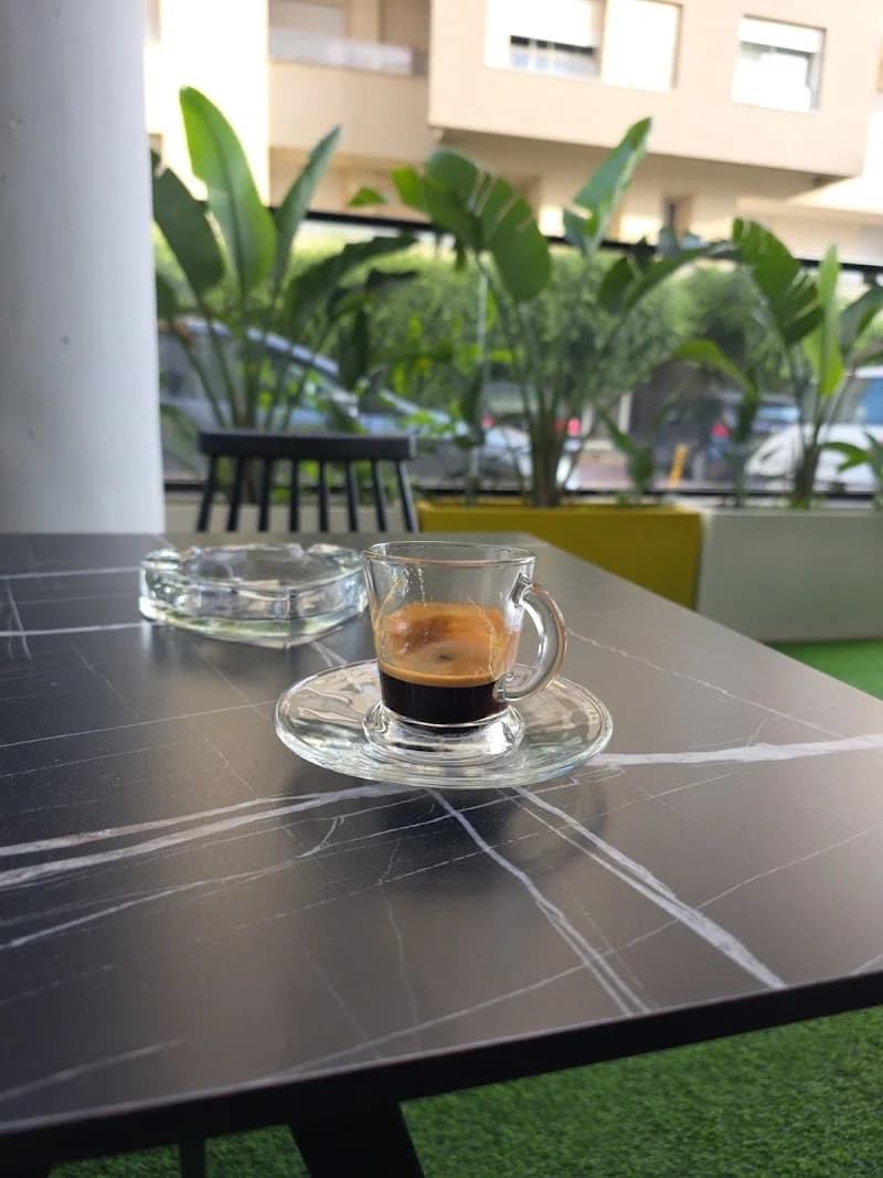 Seguro coffee shop à Jardins de Carthage