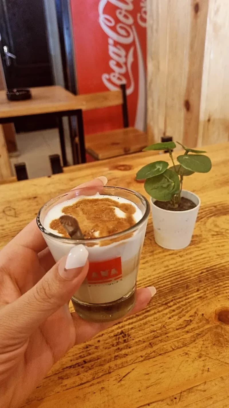 Brüder coffee à Sijoumi