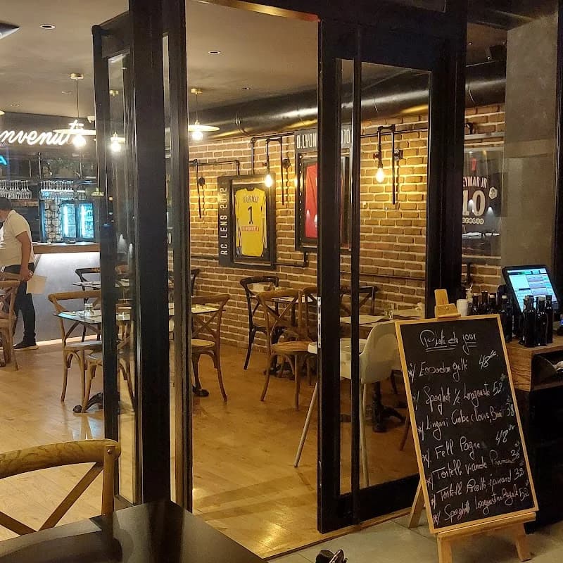 Restaurant Via Mercato Urbain Nord à Cite El Khadra