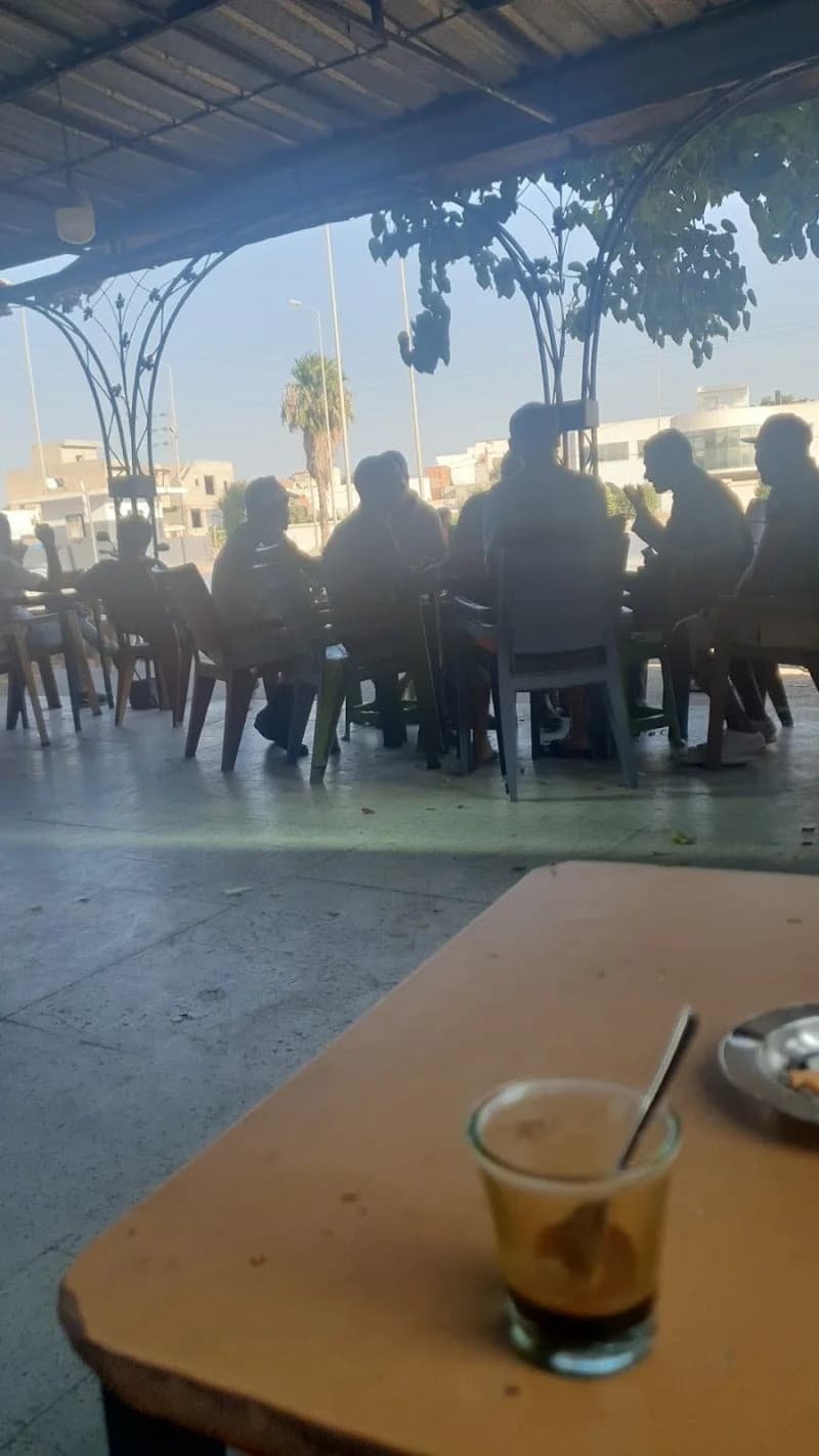 Cafe monaliza ( elhaj) à Sidi Hassine