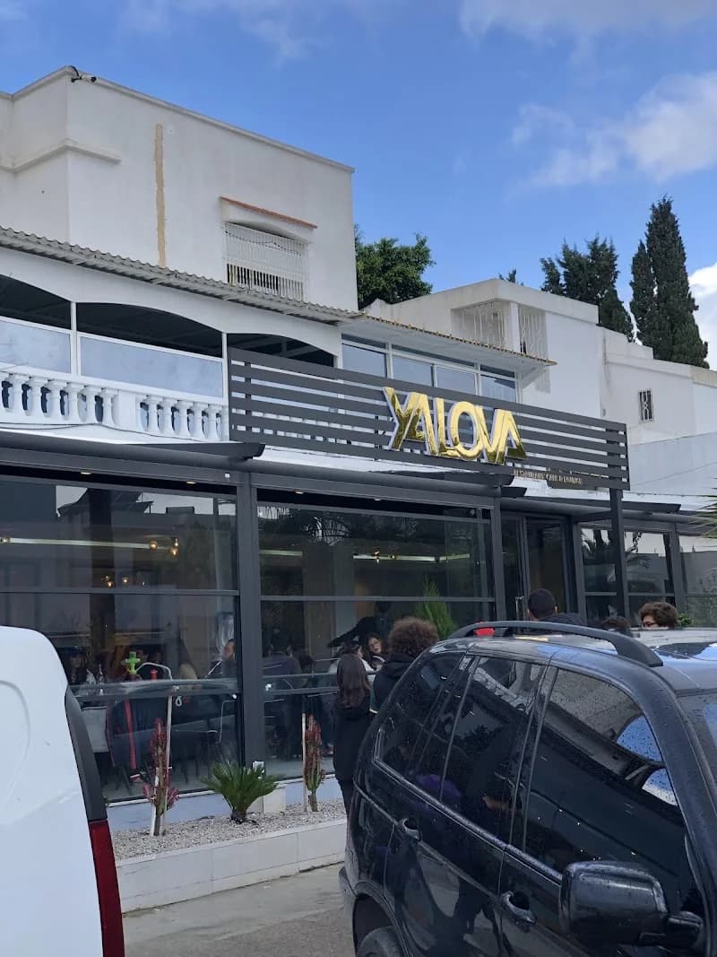 Yalova café restaurant & lounge à El Menzah
