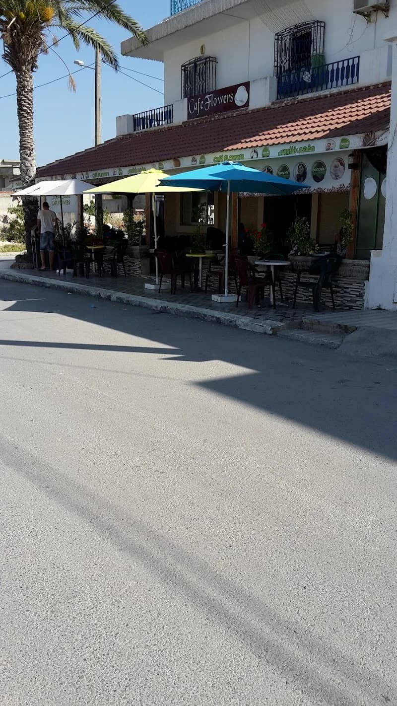 Café Flowers à Hammam Lif