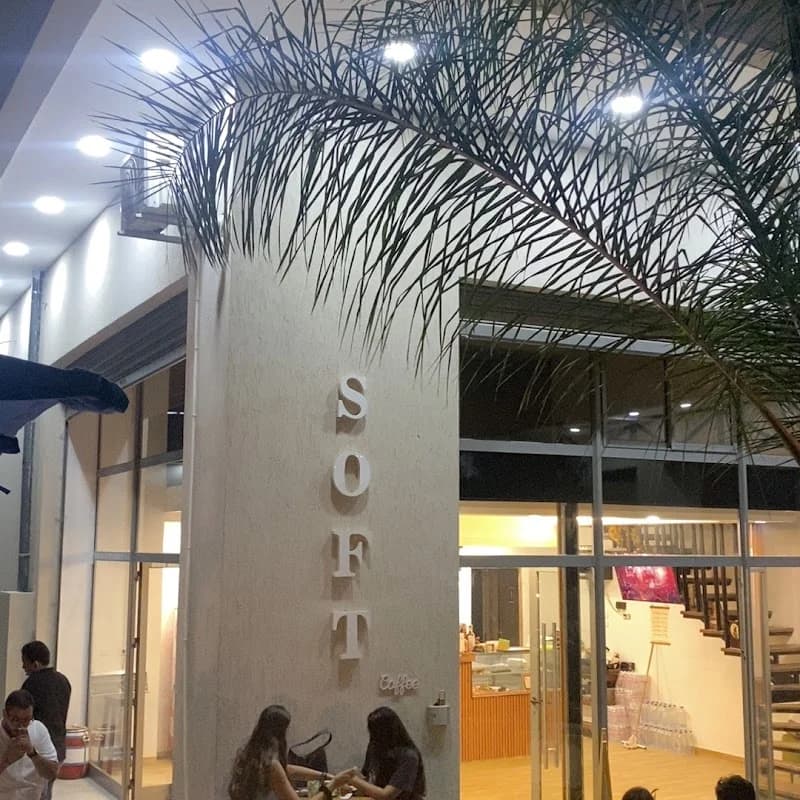 Café Soft Coffee & Snacks à Le Kram