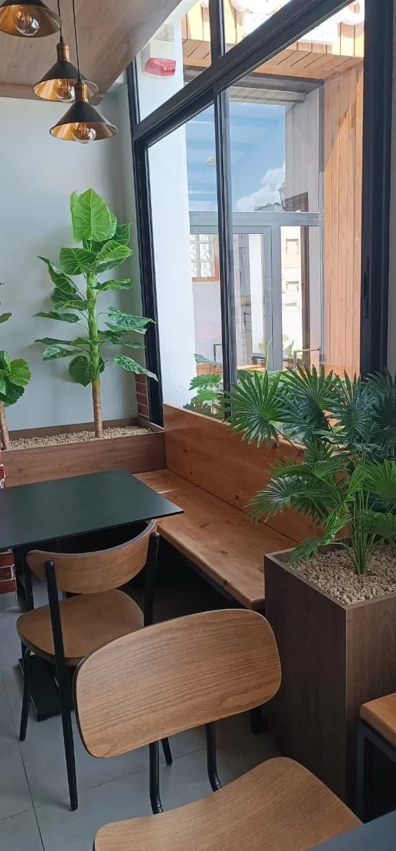 Roots Coffee Shop Aouina à Le Kram