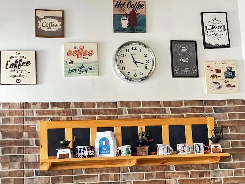 Café Calimero à Ennasr