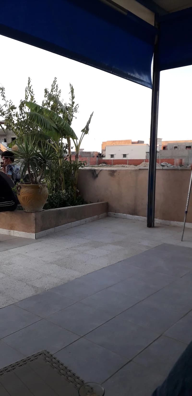 مقهى مدريد à Raoued