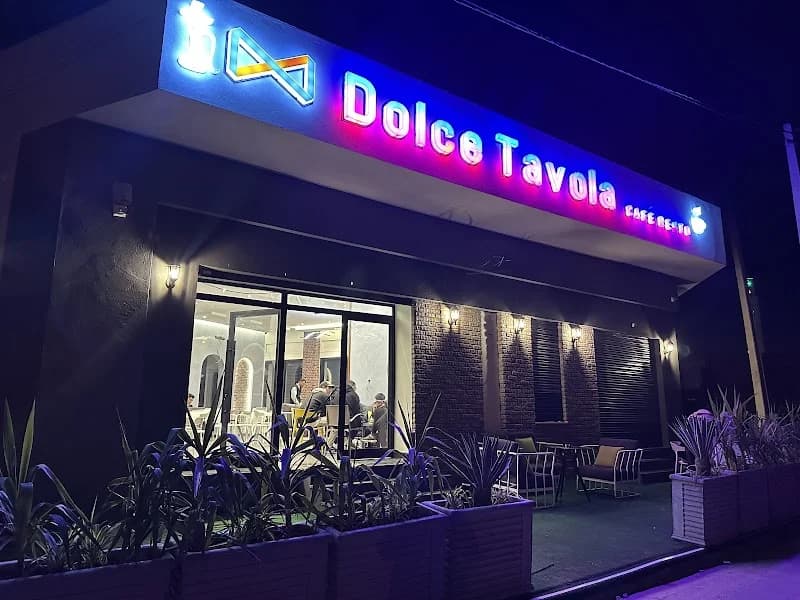 Dolce Tavola café & Resto à Sidi Hassine