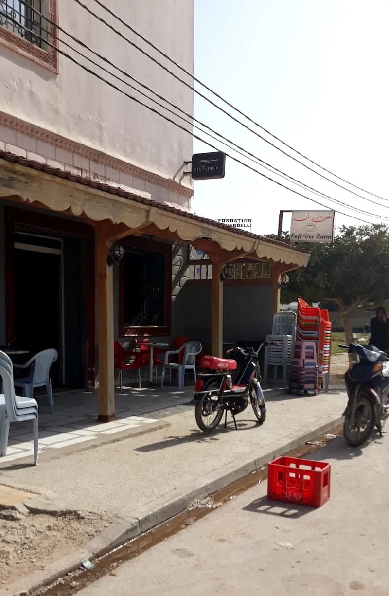 Café Dar Zmen مقهى دار زمان à La Marsa