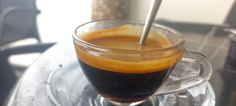 BM café à Bou Mhel el-Bassatine