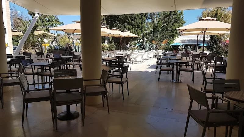 Uranium Café d'art à Carthage