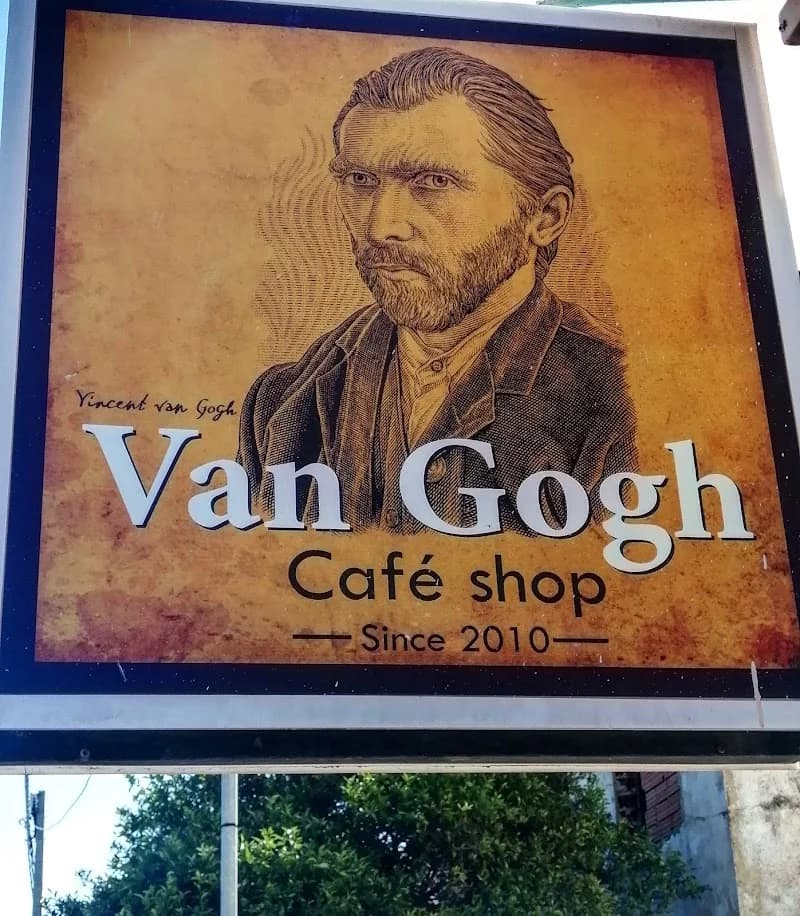 Café Van Gogh à Sijoumi