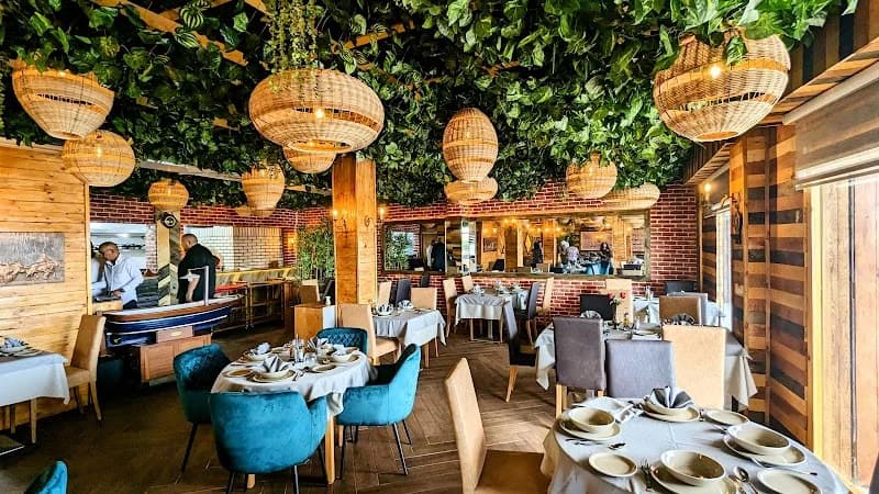 Brown restaurant à La Soukra