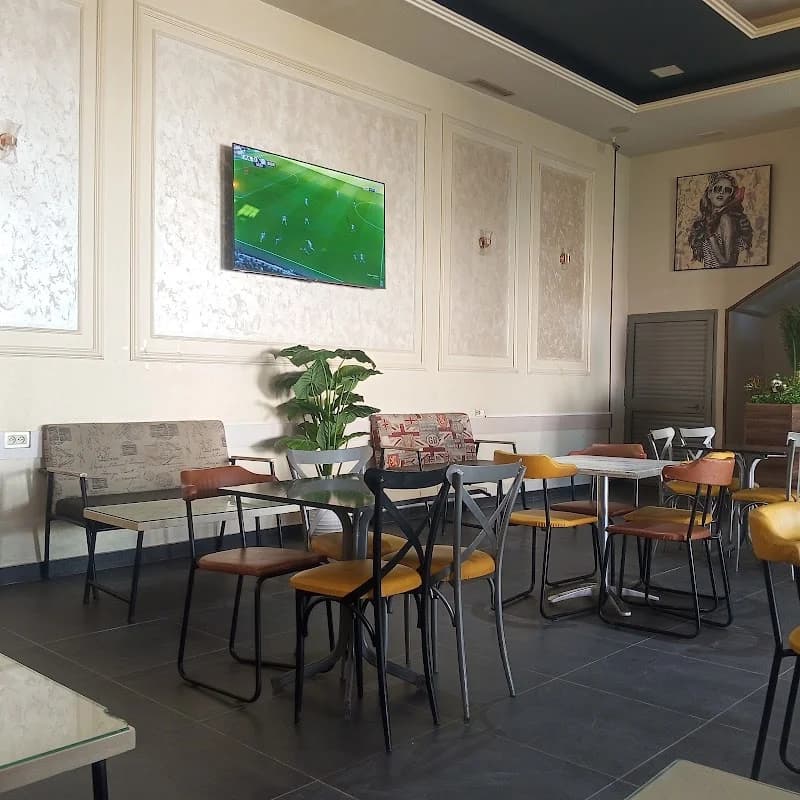 Café Treize à Sidi Hassine