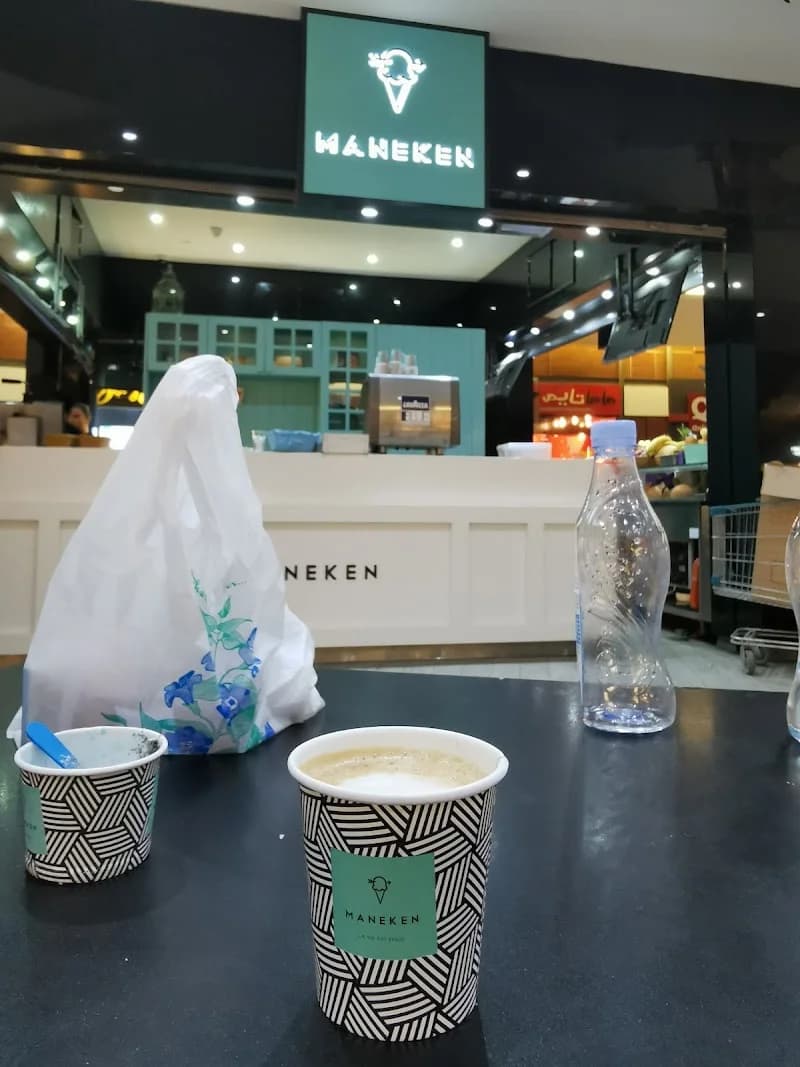 MANEKEN à Kalaat el-Andalous