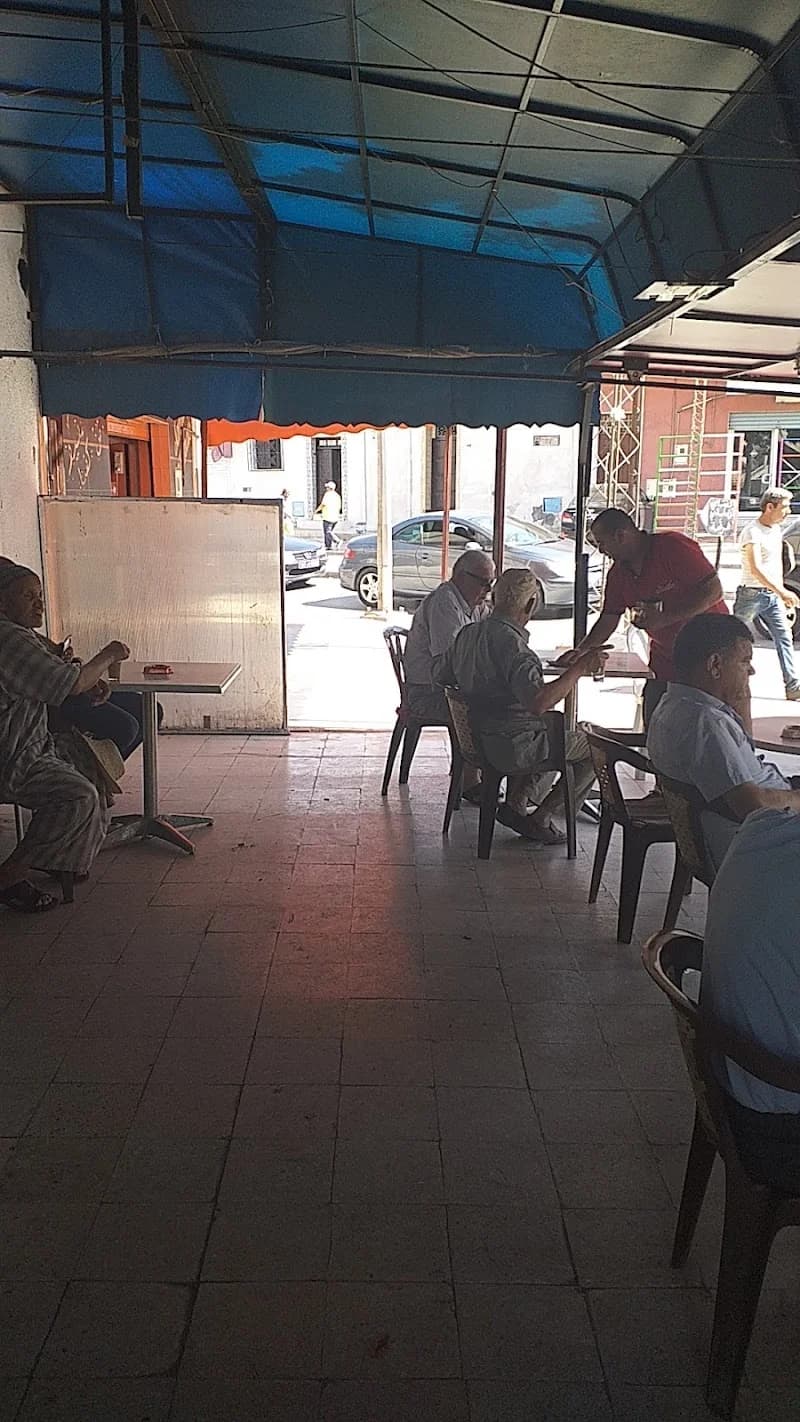 Café El Warda à Sijoumi