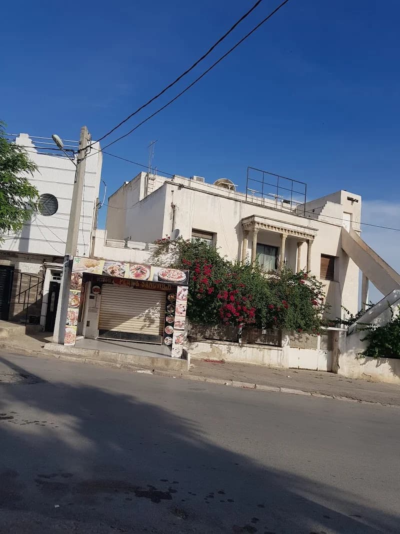 Restaurant à Sijoumi