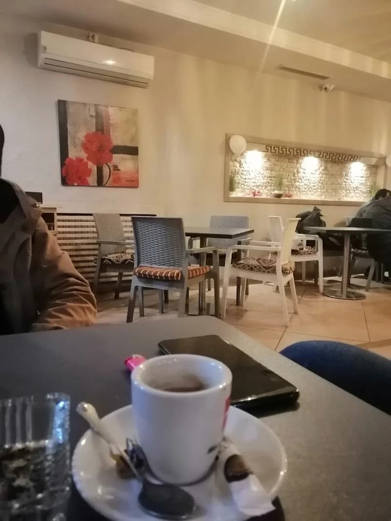 Café 33 à El Menzah