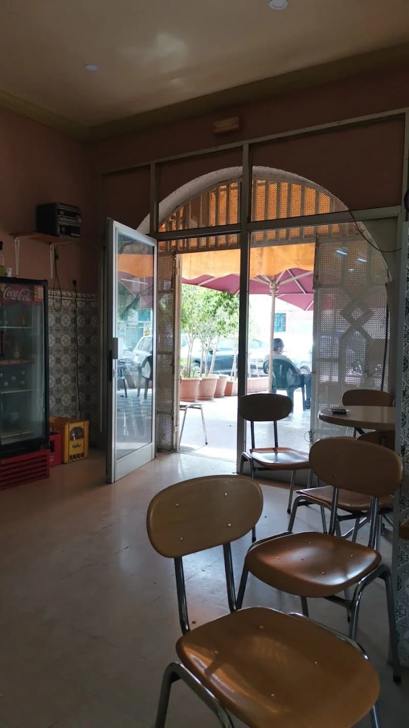 Café Ennakhil à Ezzahra
