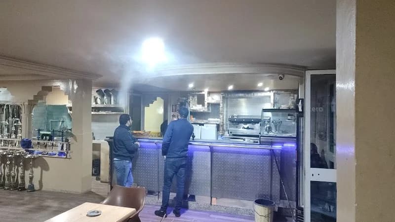 Café boudinar à La Marsa