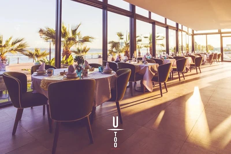 U-TOO Coffee & Grill à Le Kram