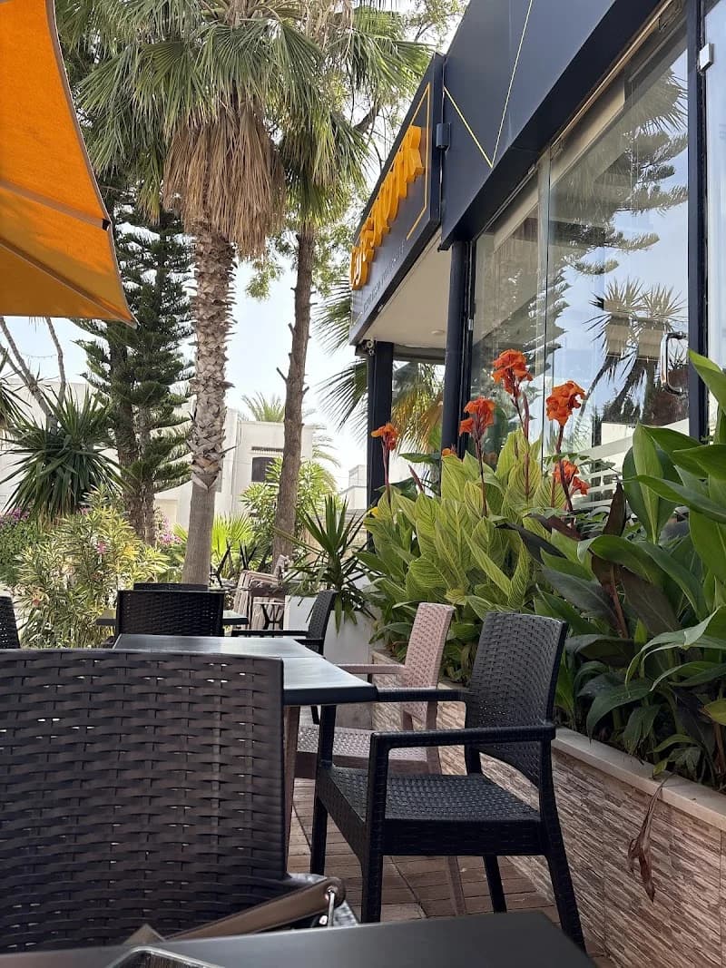 Café noir à El Menzah