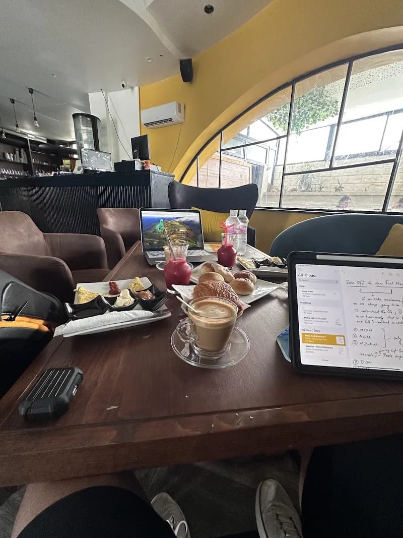 La Verrière - Café Resto à Menzah 9