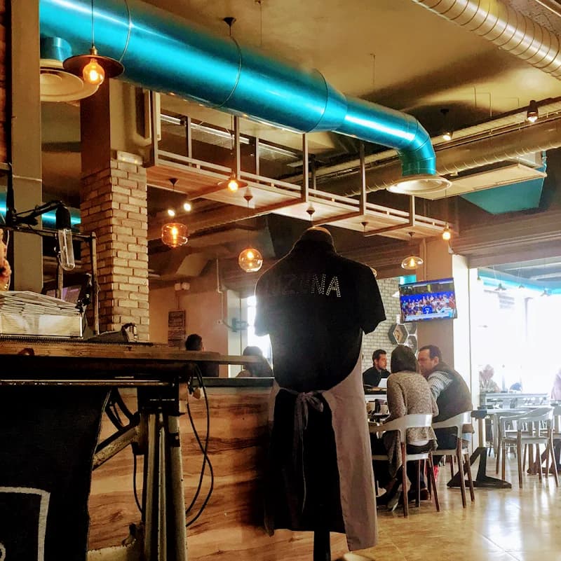 LUZ.INA Café à Cite El Khadra