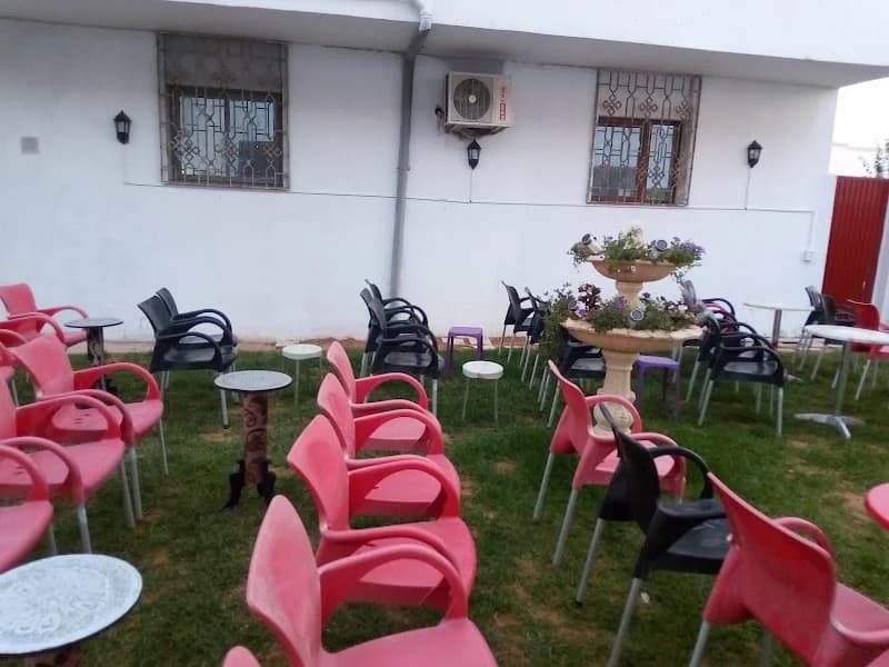 Café Lamma à Bou Mhel el-Bassatine