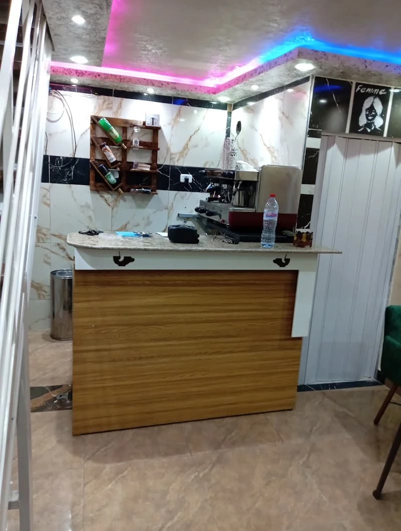 COFFE le croisement chez welhazi à Sidi Hassine