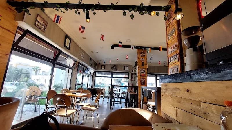 COFFEE SHOP BISTRO à Cite El Khadra