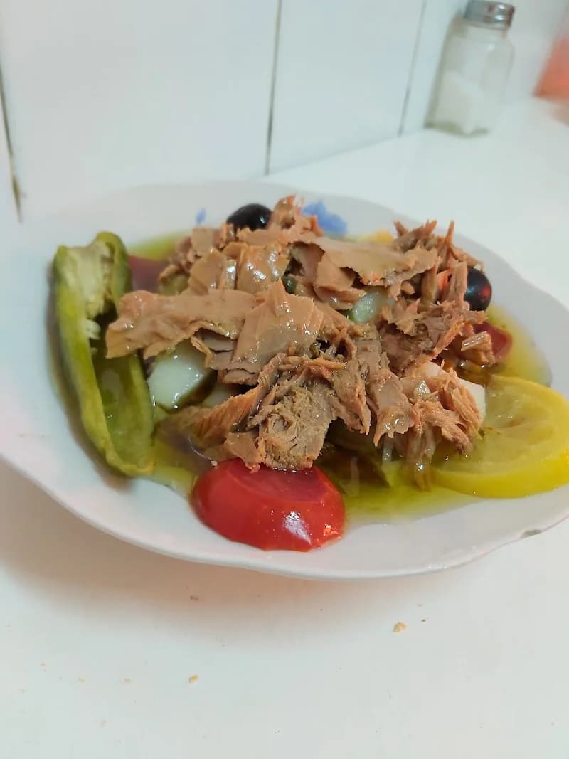 Chez Aam Azzouz à Megrine