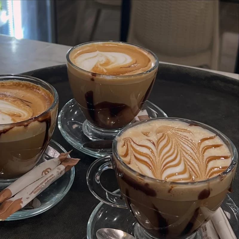 The w coffee shop à Raoued